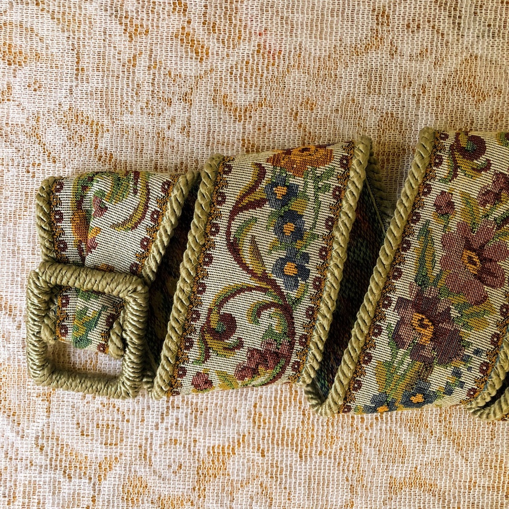 Vintage Tapestry Belt 35"